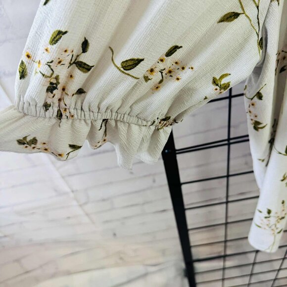 Melloday White Floral Blouse – Size 2X Ruffle Neck & Sleeves - Picture 4 of 9